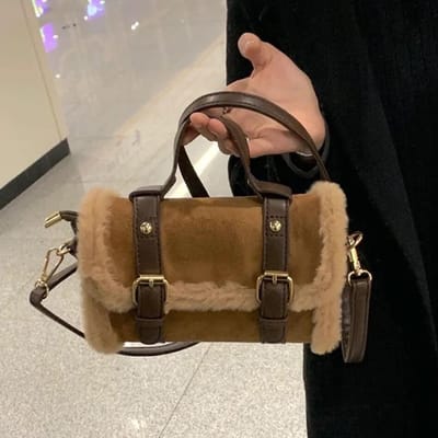 Herfst en Winter Pluche Tas Dames Senior Sense Cambridge Tas Niche Design Furry Crossbody Tas Alles Match Mobiele Telefoontas Dames bruin