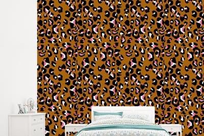 Behang - Fotobehang Panter - Design - Roze - Bruin - Patronen - Breedte 245 cm x hoogte 220 cm