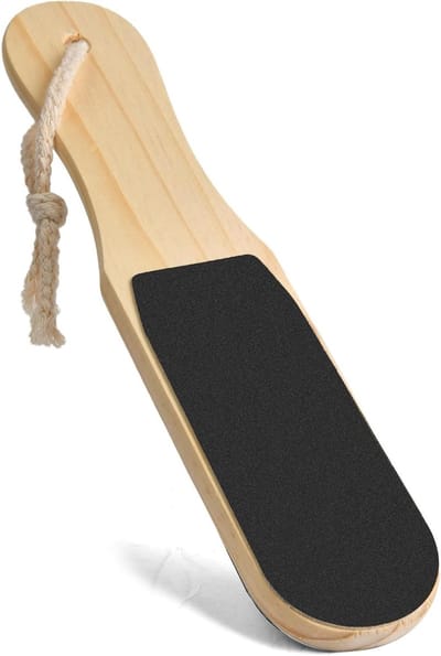 Professionele voetvijl voor dode huid, dubbelzijdige rasp voor eelt en gebarsten hielen, ergonomische houten handgreep en antislip ontwerp
