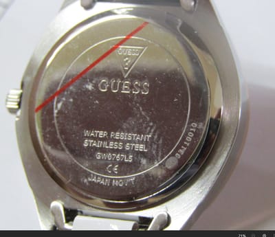 Guess Charlotte Analoge Kwartshorloge Zilverkleurig En Roségoudkleurig Kast Gemaakt Van 100% Roestvrij Staal En Een Armband Van 100% Roestvrij Staal 30 GW0767L4, GW0767L5