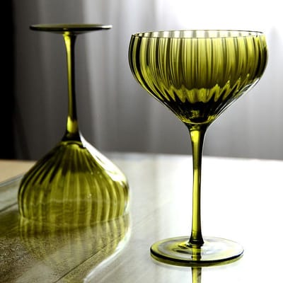 Klassieke Stijl Franse Wijnglas Uniek Geblazen Groen Hoge Waarde Hoge Steel Glas Retro Strak Handgemaakt Wijnglas Duurzaam 250-400ml