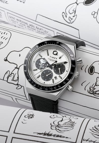 Timex Q Timex Chronograph X Peanuts Snoopy Quartz Chronograaf Horloge Zwart En Zilverkleurig Kast Gemaakt Van 100% Roestvrij Staal En Een Armband Van 100% Leer 40 TW2W68900AJ