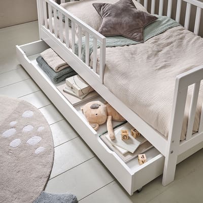 Petite Amélie Opberglade 'Plume' Wit 140x70cm – Bedlade op Wieltjes - Onderschuiflade – Extra Opbergruimte voor Beddengoed, Speelgoed en Knuffels – Stoere Uitstraling voor het 'Plume' Peuterbed