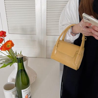 Nieuwe Stijl Kleine Tas Niche Dames Tas Eenvoudige Mini Roze Kleine Vierkante Tas Handgedragen Crossbody Tas Trendy beige