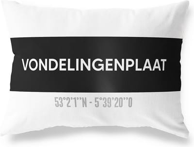Tuinkussen VONDELINGENPLAAT - ZUID-HOLLAND met coördinaten - Buitenkussen - Bootkussen - Weerbestendig - Jouw Plaats - Studio216 - Modern - Zwart-Wit - 50x30cm