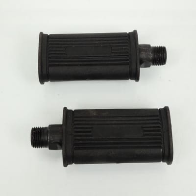 Paire de pédale noir type Notario M14x1.25 pour mobylette Peugeot 103 cyclo mob