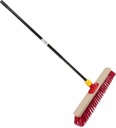 Buemag straatbezem / buitenbezem - rood elaston vezel - hout - B50 cm - met metalen telescoopsteel zwart - 80 - 130 cm - Harde buitenbezems