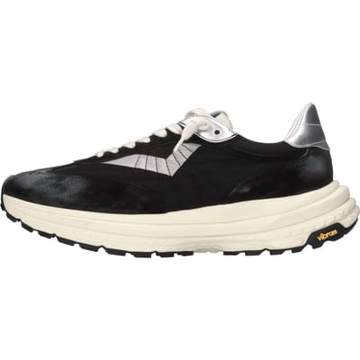 4b12 Zwarte sneakers