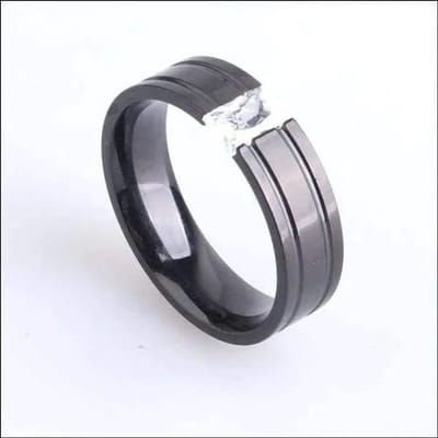 Aramat Jewels | Ringen | Zwarte Stalen Ring met Zirkonia - Breedte 4 Mm | | | |8mm | Staal | Volwassenen | Verkleurd niet