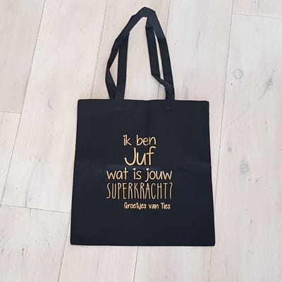 tas juf cadeau bedankt verjaardag  Kan met extra persoonlijke tekst voor juf meester stage afscheid cadeau collega bedanken anders tekstbord man vrouw dames heren  Juffendag cadeau  Einde schooljaar   juf