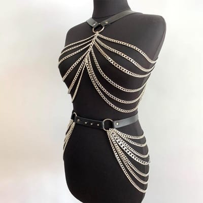 Kettingen Kostuumset, Gothic PU Leer Vest, Handgemaakte Y2K Lichaamsketting Metalen Beslag, Rave Outfit Borst Harnas Riem Ketting. black