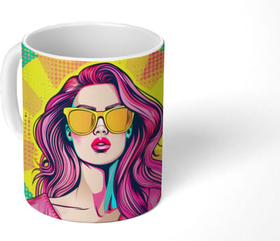 Mok - Koffiemok - Zonnebril - Vrouw - Zonnig - Geel - Mokken - 350 ML - Beker - Koffiemokken - Theemok