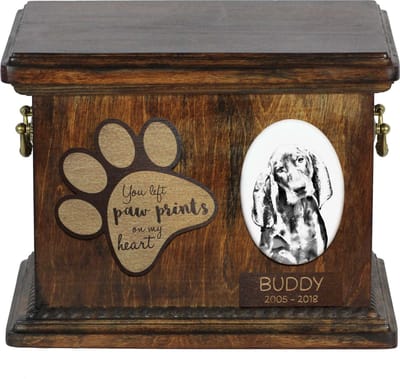 Persoonlijke urn voor hondenas van Black and Tan Coonhound met foto