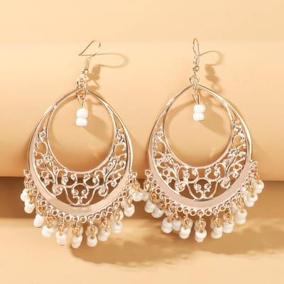 2 stuks Boheemse uitgesneden kwastoorbellen van rijstkraaltjes voor vakantie en gepersonaliseerde accessoires beige
