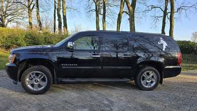 Chevrolet Avalanche & Suburban zijwindschermen set donker dark getint passend op model 2006 - 2013 - 4-deurs type set a 2 stuks tbv voordeuren L+R merk Team Heko
