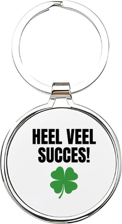 Akyol - heel veel succes Sleutelhanger - Klavertje vier - iemand die geluk nodig heeft - klavertje vier sleutelhanger - liefde - veel geluk - geluk - klavertje vier in glas - leuk kado voor iemand die geluk zoekt - lucky charm - 4 x 7,5 CM