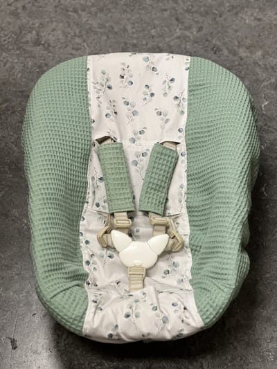 stokke newborn hoes oud groen eucalyptus