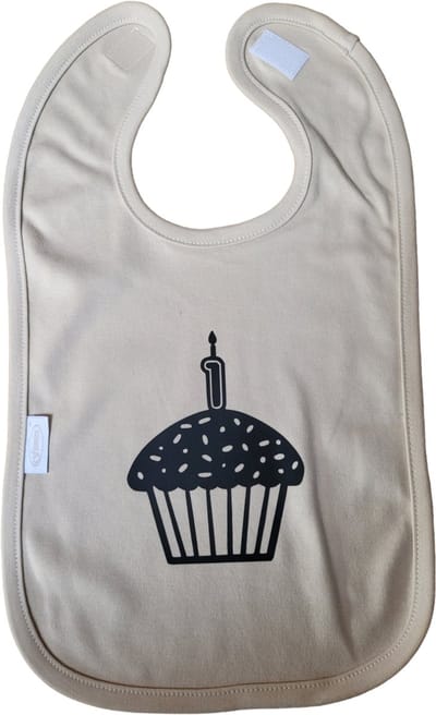 Verjaardag - slab - cupcake - geschenk -  baby  - peuter- knoeien