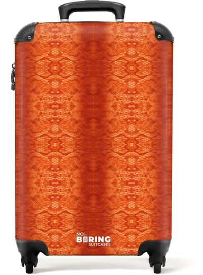 NoBoringSuitcases.com - Koffer - oranje slangenhuid met symmetrische schubstructuur - Past binnen 55x40x20 cm en 55x35x25 cm - Trolley handbagage - Valiezen met wieltjes volwassenen - Reiskoffer op wielen - Rolkoffer lichtgewicht