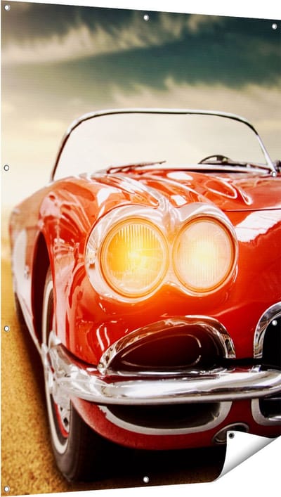 Gards Tuinposter Oude Rode Auto - Retro - 100x150 cm - Tuindoek - Tuindecoratie - Wanddecoratie buiten - Tuinschilderij