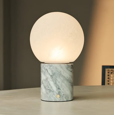 Tavellio Metsu Draadloze Tafellamp – H24 – Bianco Statuarietto en Glas – Tot 100 uur – Wit