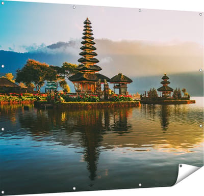 Gards Tuinposter Pura Tempel in Bali op het Meer Beratan - 150x120 cm - Tuindoek - Tuindecoratie - Wanddecoratie buiten - Tuinschilderij