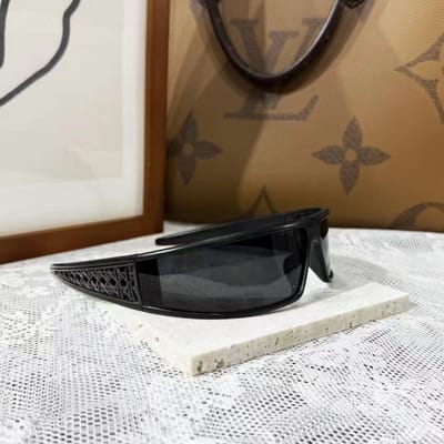 Europese Amerikaanse Stijl Zonnebril voor dames Punk Stijlvol UV Bescherming Heren Zonnebril Cool Reizen Buiten Zonnebril black