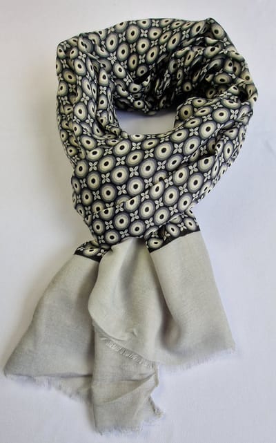 Vlotte dames sjaal in 4 kleuren / 50 % katoen met 50% viscose