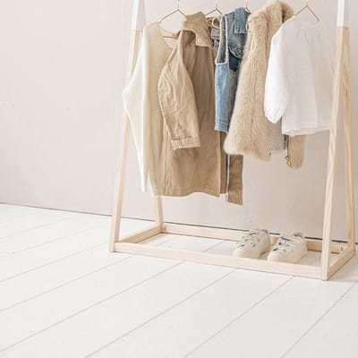 Atmosphera Kledingrek Tipi vorm - voor kinderen - hout - 78 x 126 cm - beige - kleding ophangen - speeltent maken