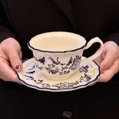 Service Tasse à Café et Soucoupe Rétro Européen Thé de l'Après-Midi Tasse à Café et Soucoupe en Céramique Cadeaux d'Anniversaire et de Jeunes Mariés Cadeaux Rares 220ml