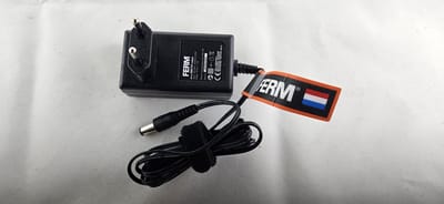 FERM - CDA1141 - Oplader - 16 Volt - Snellader - voor - Accu - CDA1140 - Passend op - Accuboormachines - CDM1134 - en - CDM1139 - 16V