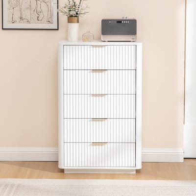 Witte ladekast met 5 lades - Modern wit, metalen grepen - 5 ruime lades, softclose, 50 kg capaciteit - Kantelbeveiliging, afgeronde hoeken, duurzaam MDF - Geschikt voor slaapkamer, woonkamer en hal