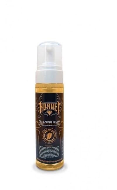 HORNET | Honey | Reinigingsschuim 220 ml | Tattoo Verzorging | Huid reinigingsschuim | Pompfles |