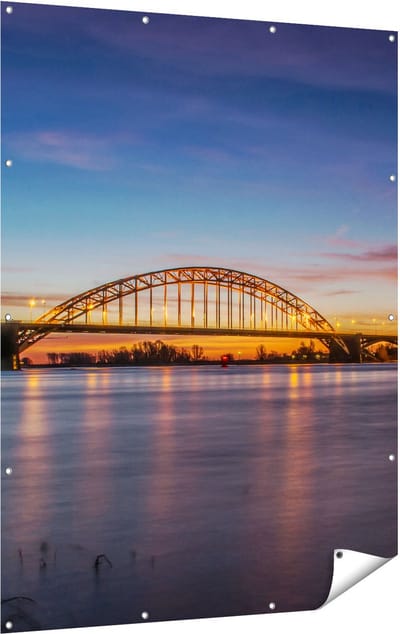 Gards Tuinposter Waalbrug in Nijmegen - 120x160 cm - Tuindoek - Tuindecoratie - Wanddecoratie buiten - Tuinschilderij