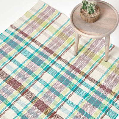 Homescapes Wilson handgeweven blauw, groen en bruin geruit vloerkleed van 100% katoen, 70 x 120 cm