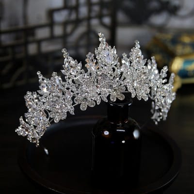 Style Européen Nouvelle Couronne de Mariage Florale Luxueuse et Atmosphérique Multi-couches Headdress Couronne Tiara Accessoires pour Cheveux gray