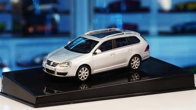 Volkswagen Golf V Variant - 2007 - Autoart 1:43