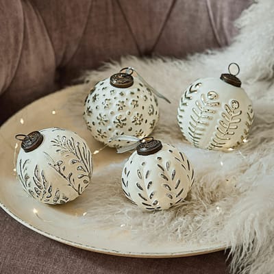 LOBERON Kerstversiering set van 4 Consac wit/zilverkleurig