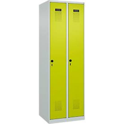 Garderobekast C+P Evolo Plus, 2 vakken, rechts scharnierend, veiligheidsslot, soft-close, B 600 x D 500 x H 1850 mm, lichtgrijs/kleedgroen