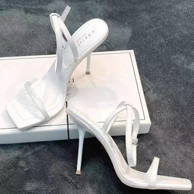 Chaussures de mode pour femmes boucle sangle solide sandales pour femmes bout ouvert talons fins Super haute pompe femmes bout carré sandales à talons 37 blanc