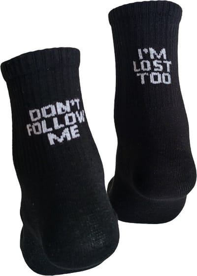Verjaardags cadeau - Dont follow me Sokken - vrolijke sokken - witte sokken - tennis sokken - sport sokken - valentijns cadeau - sokken met tekst - aparte sokken - grappige sokken - Sokken waar je vrolijk van wordt - maat 37-44
