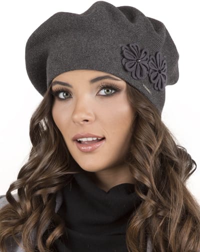 Vivisence Dames Baret - Zachte Wolmix Met Viscose Klassiek Model Met Bloemen Applicatie Rekbaar En Aansluitend - Warme Bescherming Voor Koele Dagen Comfort Voor Dagelijks Draagplezier En Cadeau - Donkergrijs