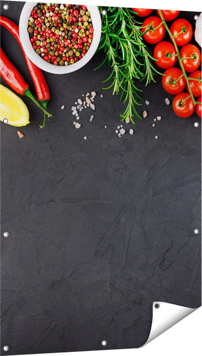 Gards Tuinposter Kruiden met Groenten op een Zwarte Plaat - 80x120 cm - Tuindoek - Tuindecoratie - Wanddecoratie buiten - Tuinschilderij