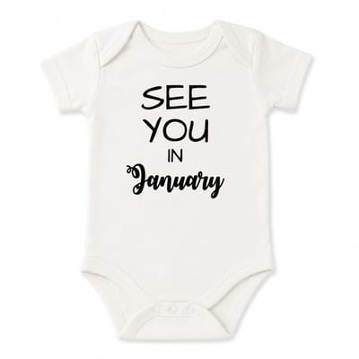 Baby Rompertje tekst coming soon 2027 2026 zwangerschap aankondiging Zwangerschapsaankondiging maand See you in January Januari | korte mouw | wit | maat 50/56 | Cadeau voor de liefste aanstaande oma en opa mama papa oom tante | Bekendmaking