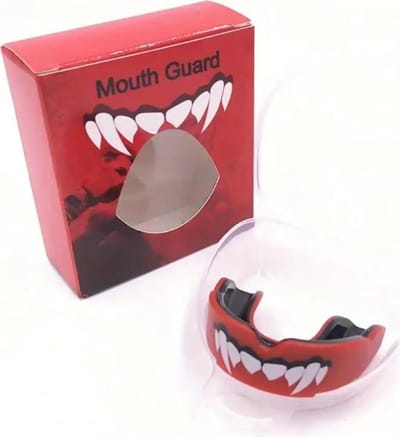 Livano Mouthguard - Bitje Kickboksen - Vechtsport - Gebitsbeschermer - Boksen - Volwassen - Tanden - Vampier - Rood