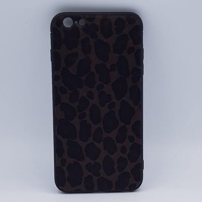 Geschikt voor iPhone 6 Plus – hoes, cover – panter look – pluizig – donker bruin