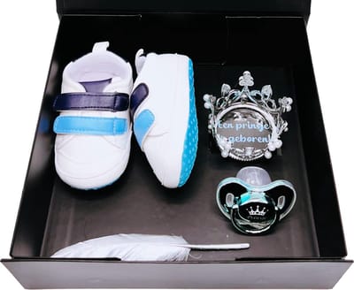 Kraamcadeau Eerste Sneakerbox Blauw - mijn eerste babysneakers, geboortegeschenk, cadeau gender reveal Koetsiekoetsie