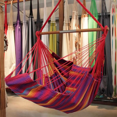 Hangstoel Lounger Primavera gemaakt van 2 lagen katoen met heerlijk dikke kussens, hoog draagvermogen en opbergzakjes