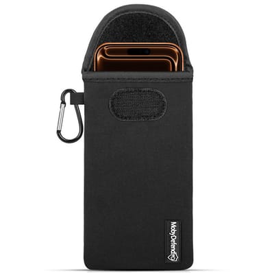 MobyDefend Hoesje - Geschikt voor iPhone 17 Pro Max - Neopreen Pouch Met Karabijnhaak - Insteek - Riemlus - Zwart