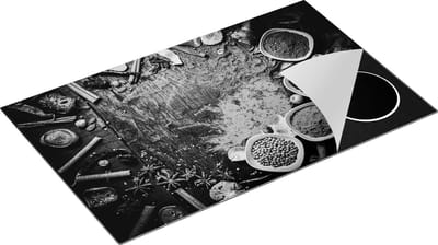 Chefcare Inductie Beschermer Kruiden en Specerijen op Tafel - Zwart Wit - 85x52 cm - Afdekplaat Inductie - Kookplaat Beschermer - Inductie Mat